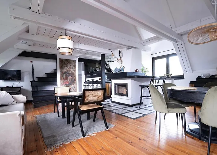 Unique House With Private Swimming Pool By The Sea - Afra Group Apartment